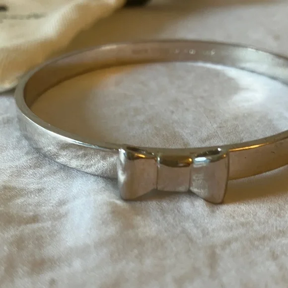 Kate Spade: Silver Tone Bow Bracelet- Marks - Picture 9 of 16